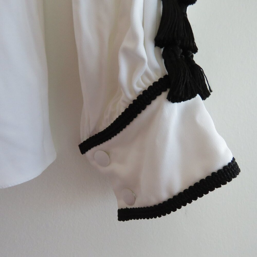 ANDREW GN F19 White Black Tassel Cut Out Embroidered White Black Top - Sz US 4 - Picture 14 of 16